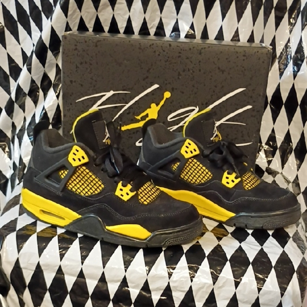 Jordan Sneakers in Black and Yellow